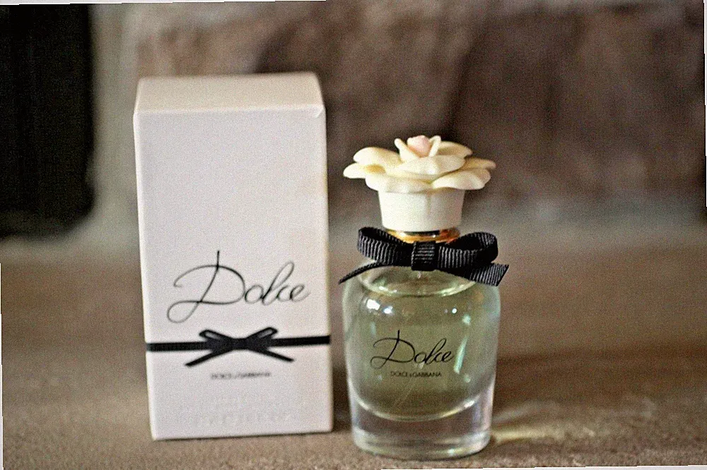 DOLCE & GABBANA "DOLCE" Eau De Parfum Spray 1 Fl Oz for women free shipping
