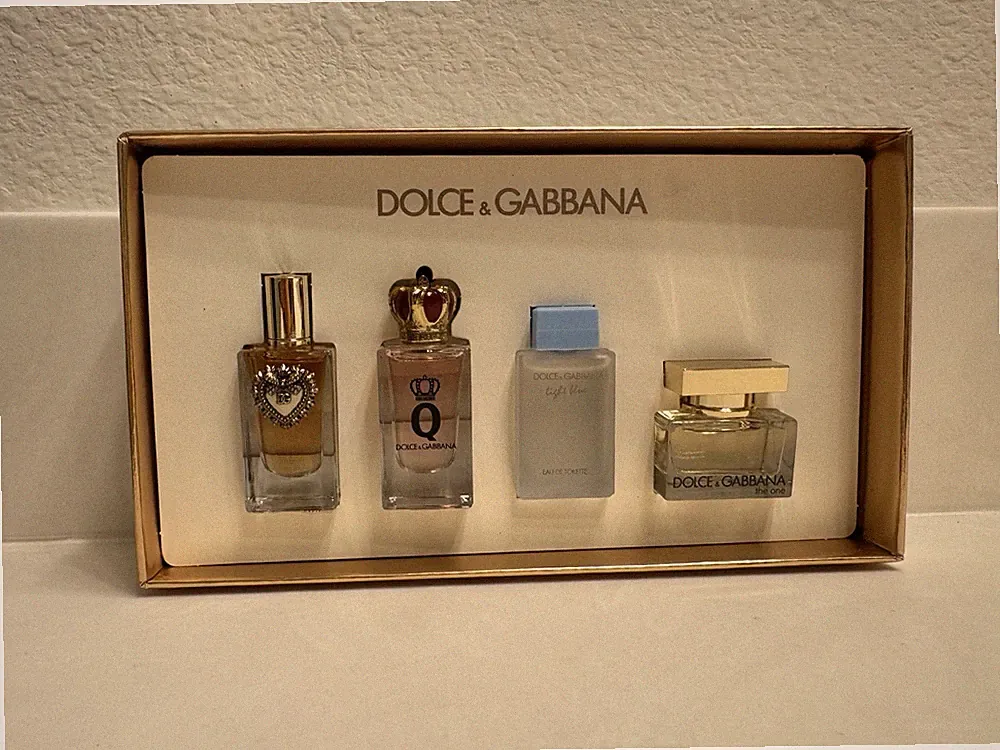 Dolce & Gabbana Women’s Mini Perfume Gift Set Devotion, Q, Light Blue, The One